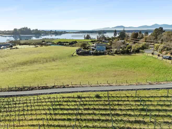 71 Bronte Road East, Tasman