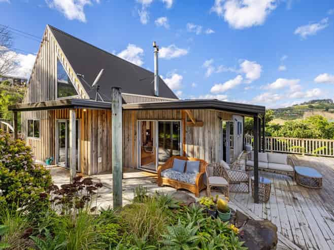 37 Main Road, Raglan