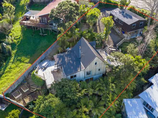 37 Main Road, Raglan