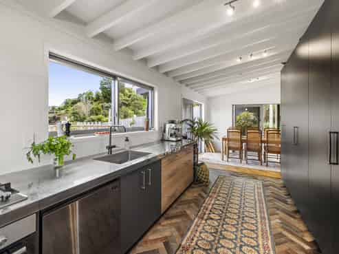 37 Main Road, Raglan