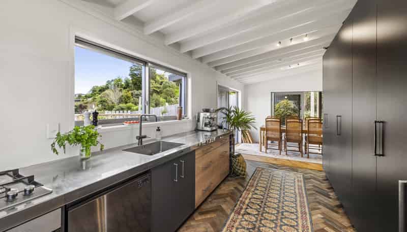37 Main Road, Raglan