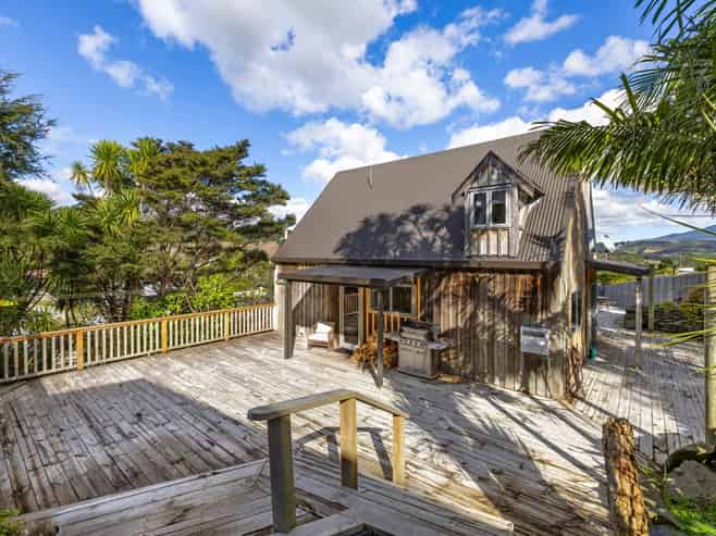 37 Main Road, Raglan