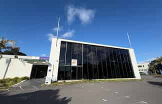 Large-Format Retail Opportunity in Browns Bay