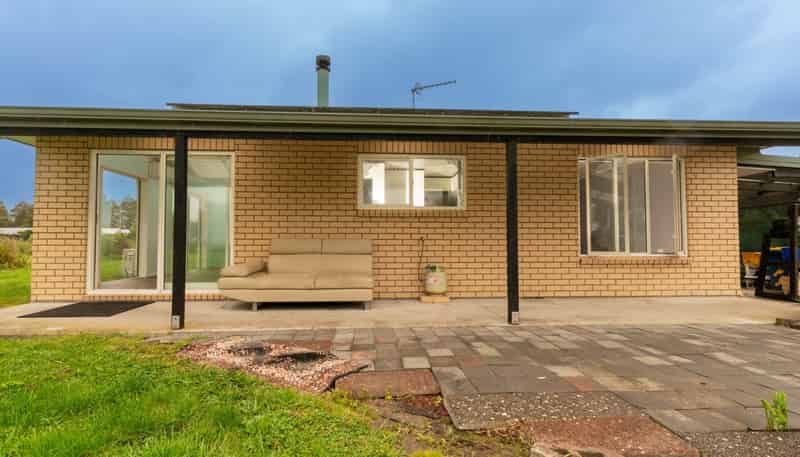 1284A Dairy Flat Highway, Dairy Flat