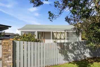 24 West Hoe Road, Orewa