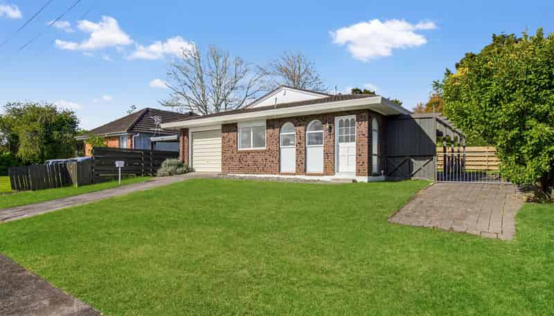 2/9 Wood Street, Papakura
