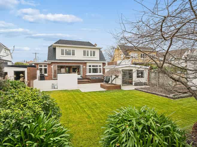17 Wilson Avenue, Saint Clair