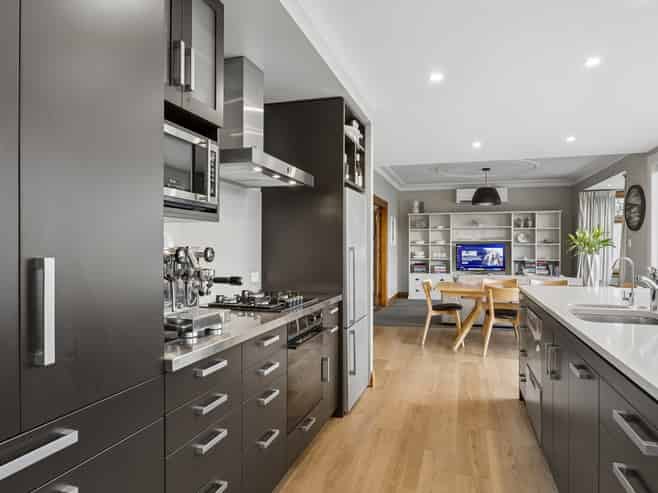 17 Wilson Avenue, Saint Clair