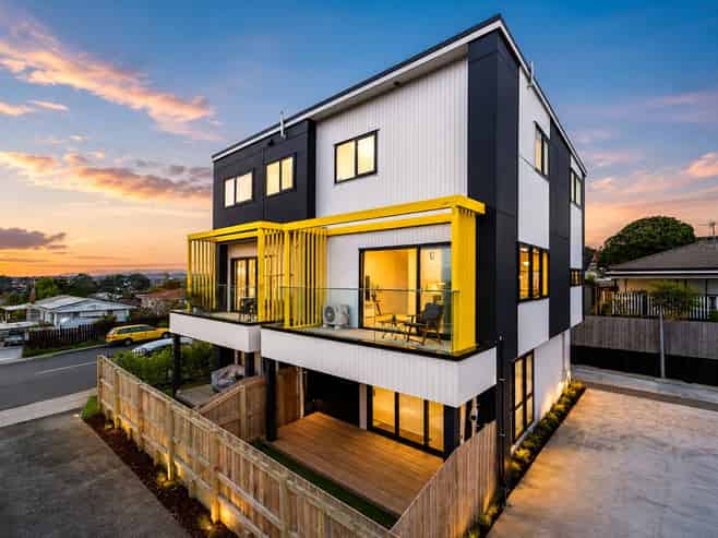 4/43A Waimumu Road, Massey