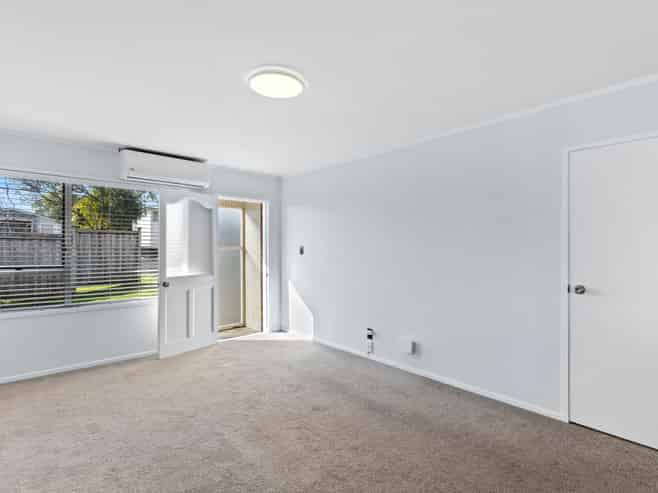 1/2 Simon Ellice Drive, Bayview