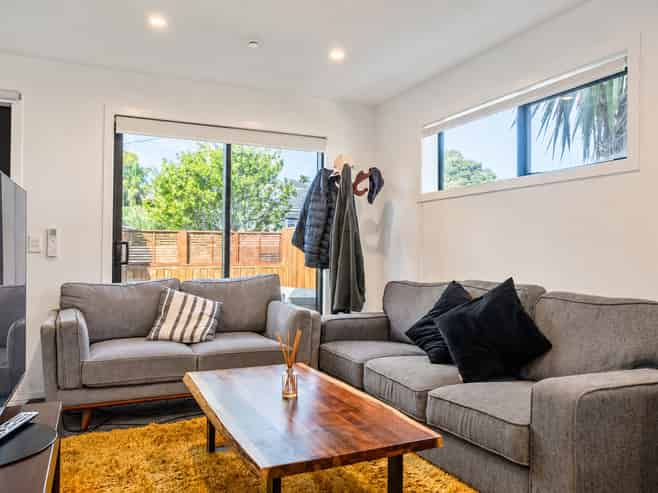 2/83 Vodanovich Road, Te Atatu South