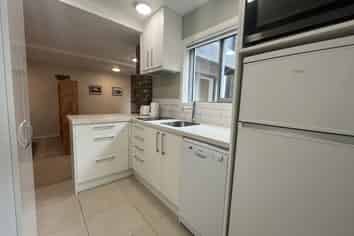 Ground Flo/39a Mantell Street, Seatoun