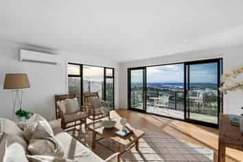 1/164 Soleares Avenue, Mount Pleasant