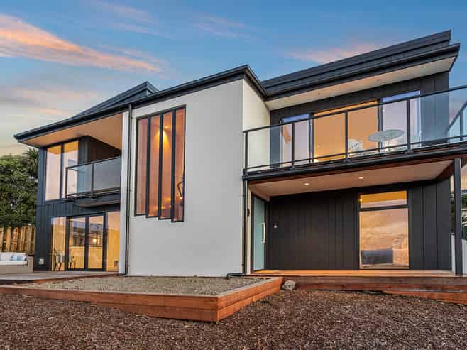 1/164 Soleares Avenue, Mount Pleasant