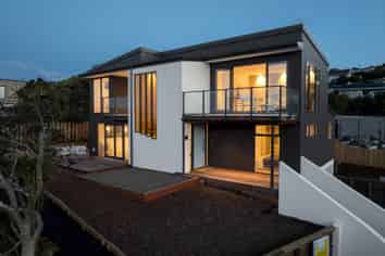 1/164 Soleares Avenue, Mount Pleasant