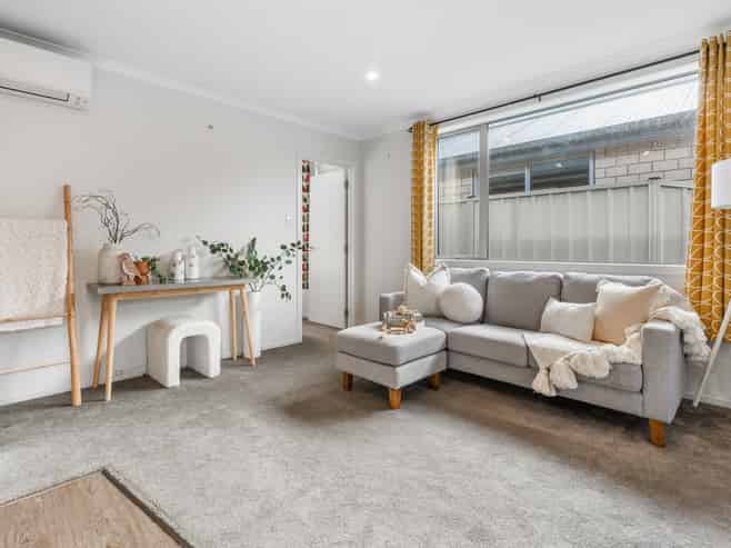 2 Bruce Street, Mosgiel