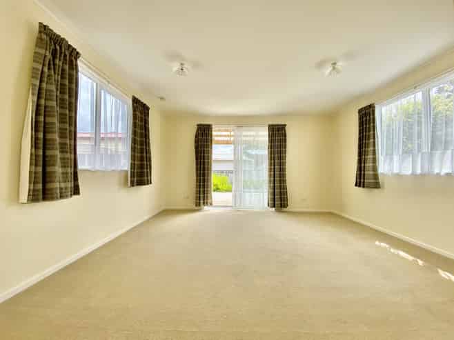B/135 Weymouth Road, Weymouth