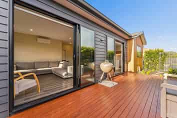 105 Pinecrest Drive, Gulf Harbour