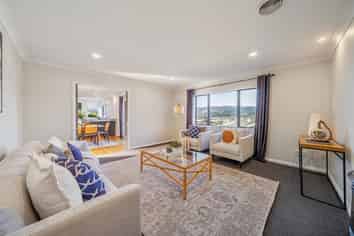 16 Birkinshaw Grove, Riverstone Terraces