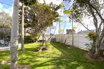 1/40 East Coast Road, Milford