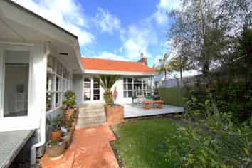 1/40 East Coast Road, Milford