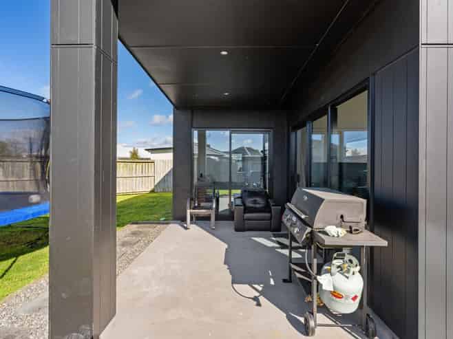 2 Tupeia Lane, Tikipunga
