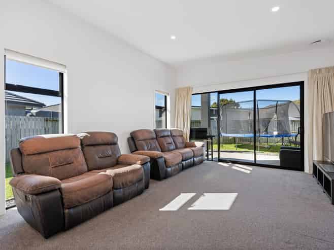 2 Tupeia Lane, Tikipunga