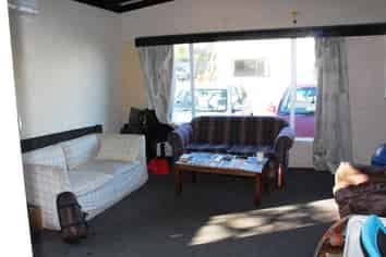 8 Ethel McMillan Place, North Dunedin