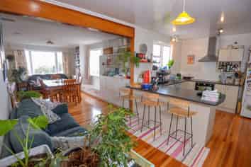 2A Manitoba Place, Kingston
