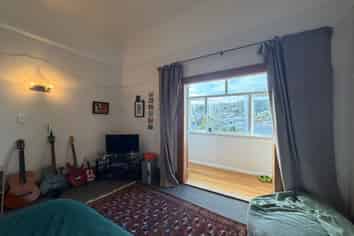 32A Severn Street, Island Bay