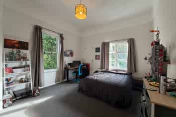32A Severn Street, Island Bay