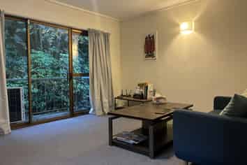8/273 Grounsell Crescent, Belmont