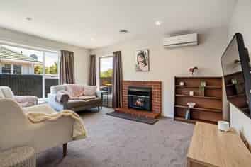 63 Vardon Crescent, Shirley