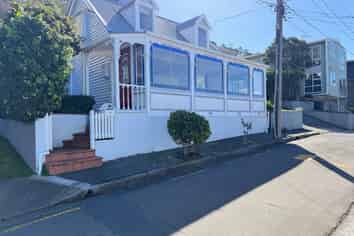 13 Barton Terrace, Thorndon