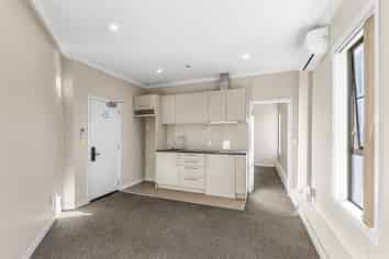 7/9C Massey Ave, Pukekohe