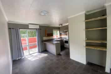 186 Great North Road, Kamo