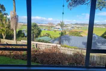 18 Tanekaha Drive, Riverside