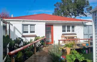 18 Tanekaha Drive, Riverside