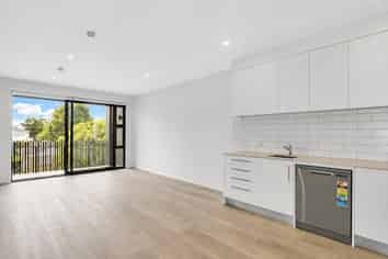G03/36B Greenslade Crescent, Northcote