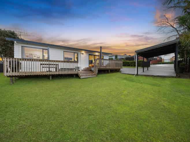 6 Cloghan Close, Massey