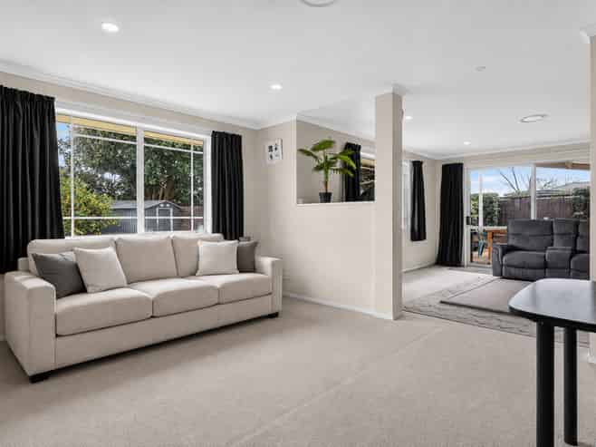 5 Lansbury Court, Rototuna North