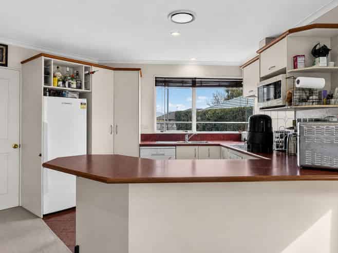5 Lansbury Court, Rototuna North