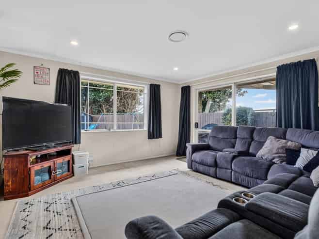 5 Lansbury Court, Rototuna North