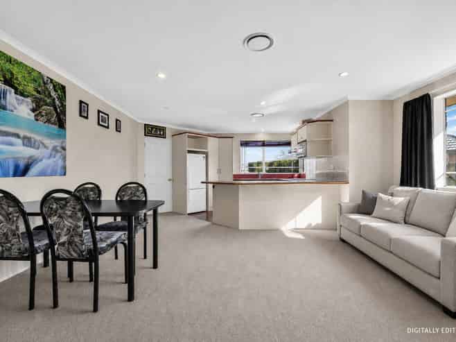 5 Lansbury Court, Rototuna North