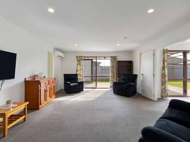 16 Orlando Way, KELVIN GROVE