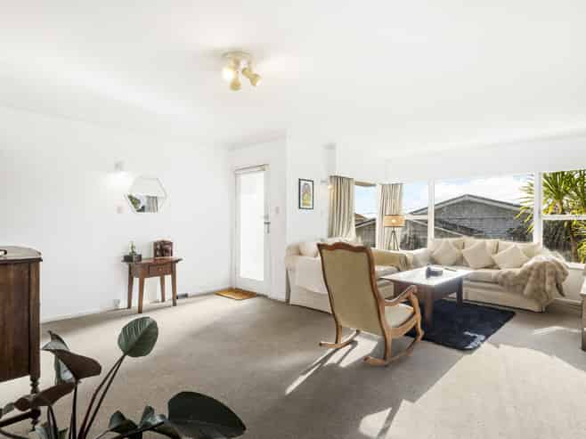 1/6 Stone Street, Hauraki