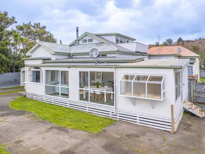 78, 78A an Wakefield Street, Whanganui East