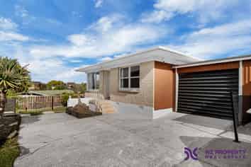 2/17 Jenelin Road Glendene, Glendene