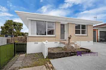 2/17 Jenelin Road Glendene, Glendene