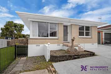 2/17 Jenelin Road Glendene, Glendene